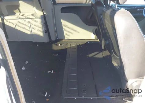 2014 Chrysler Town & Country Touring z USA, uszkodzony, nr VIN 2C4RC1BG4ER204523